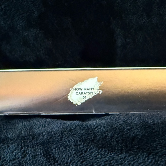 Fenty Beauty Diamond Bomb Highlighter - Picture 4 of 4